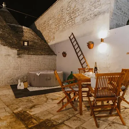 Holiday home Milestones Modern Trullo Jacuzzi & Relax *