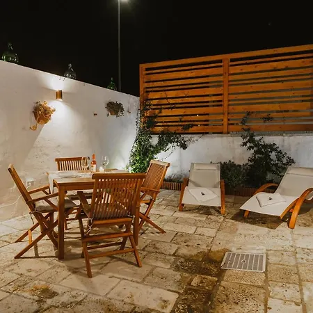 Holiday home Milestones Modern Trullo Jacuzzi & Relax *